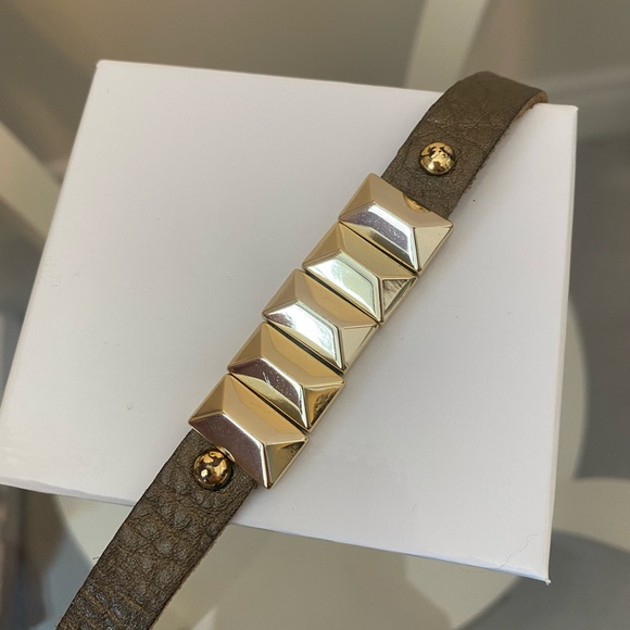 Bracelet - Picture 2 of 3